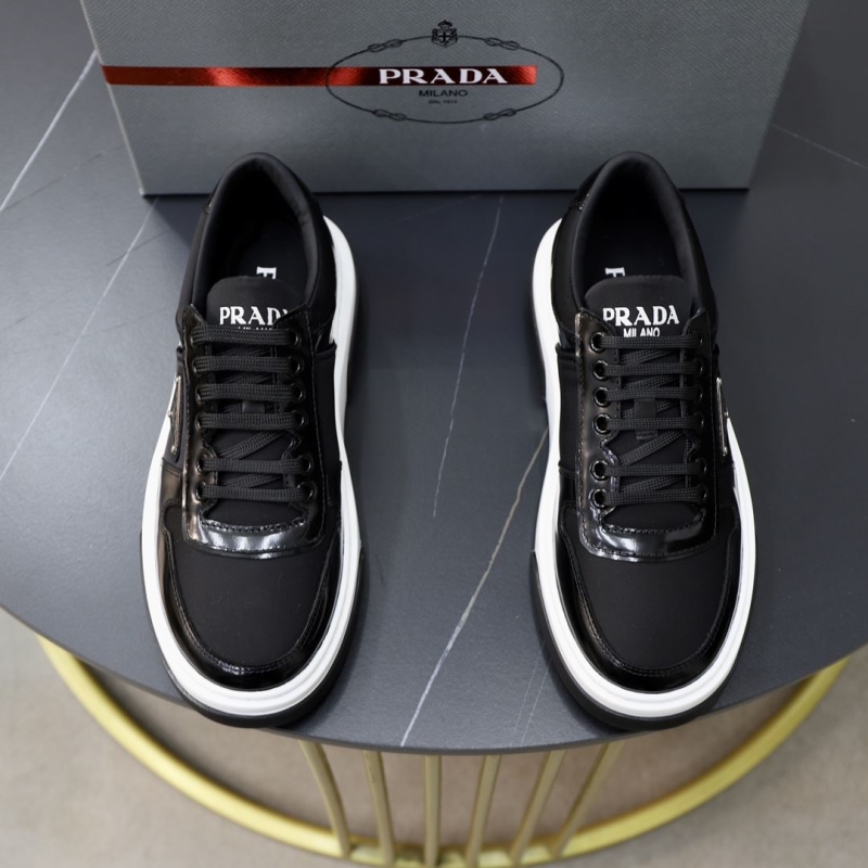 Pra*a casual shoes
